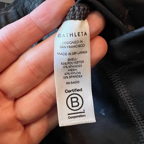 ‎Athleta printed cropped leggings. Size large tall. - Picture 5 of 12